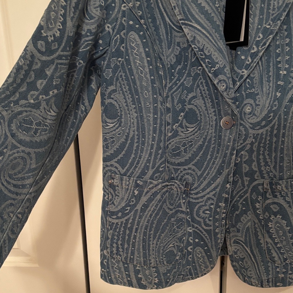 Solitaire Denim Blue Paisley Blazer - Picture 5 of 8